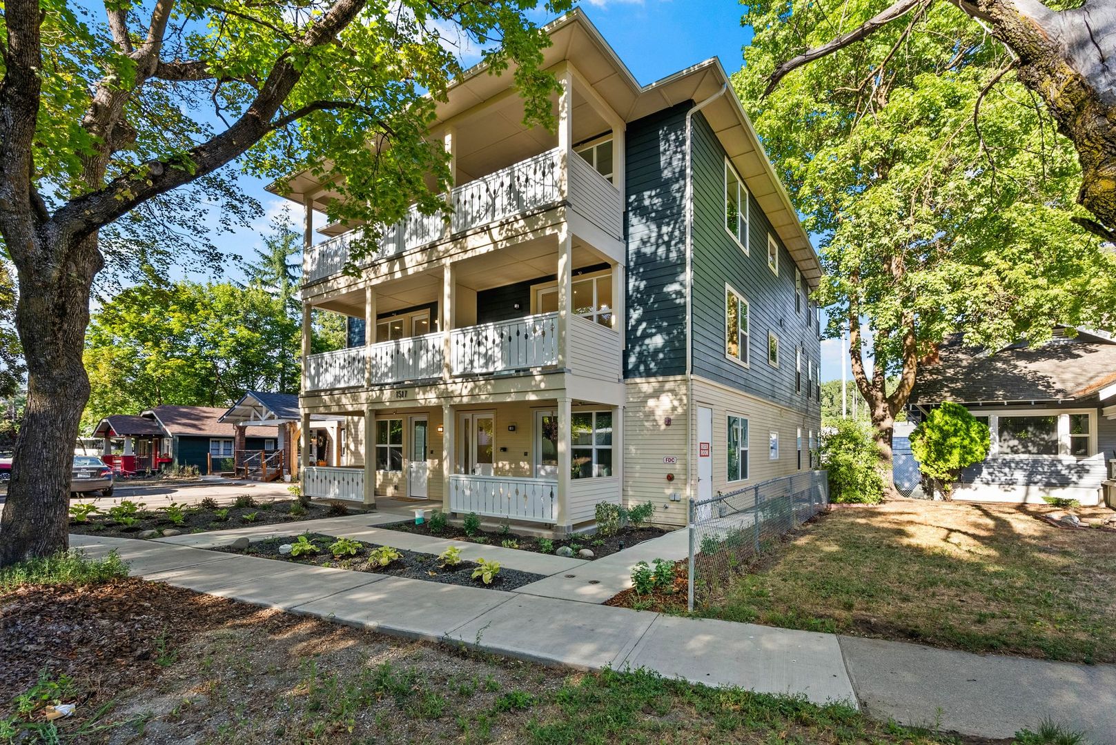 Spokane Apartment: 1517 South Grand Boulevard