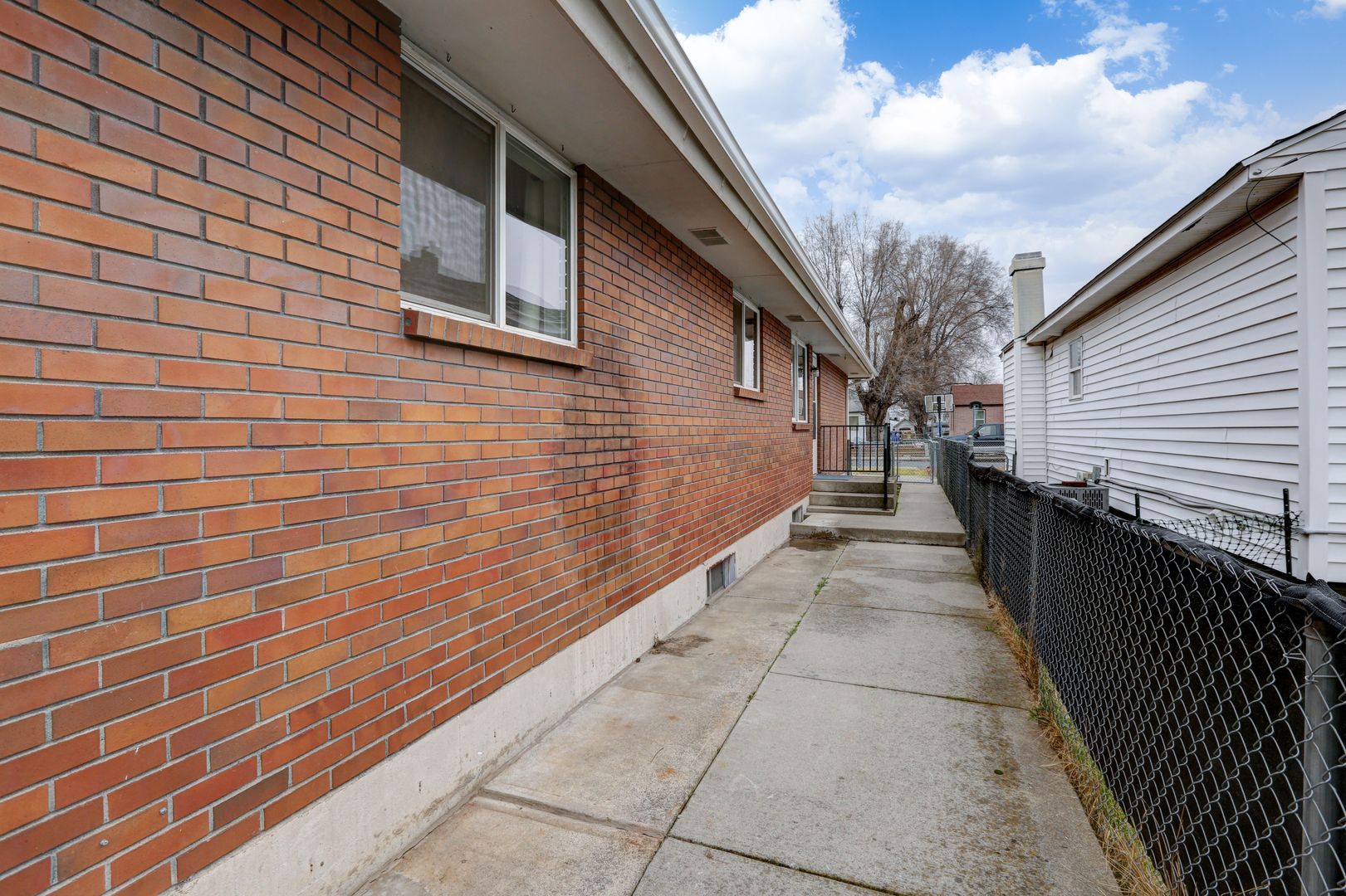1206 E Heroy Ave 12 of 12
