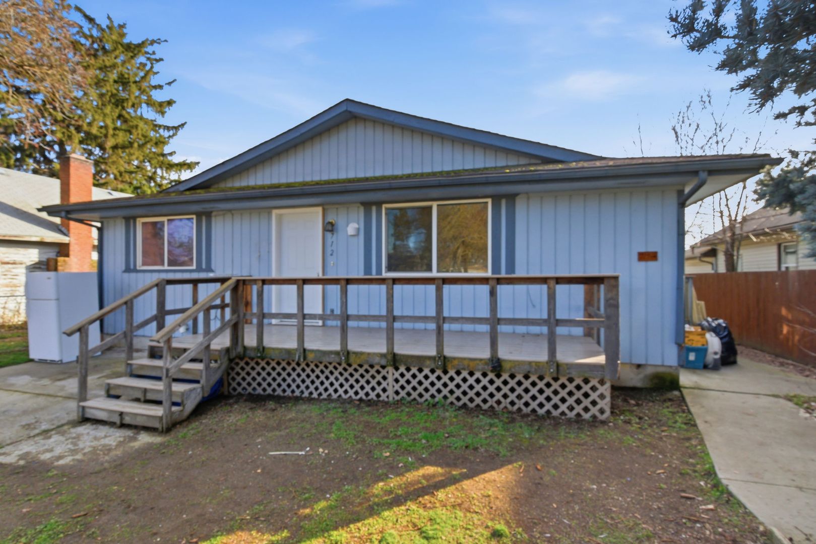 Spokane House: 712 E Longfellow Ave