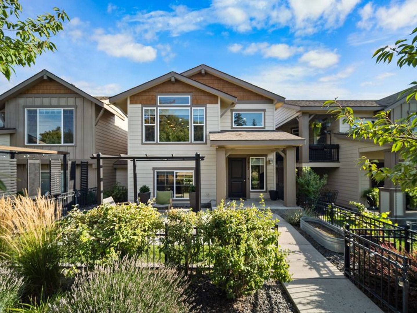 Desirable Kendall Yards Townhouse – Modern Living Near Downtown Spokane