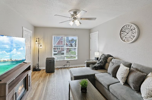 Cozy 1-Bedroom Apartment in Central Spokane | 1001 N Elm St Unit 3 – photo 1