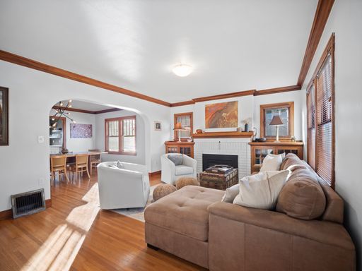 Charming South Hill home with office and fenced back yard – photo 1