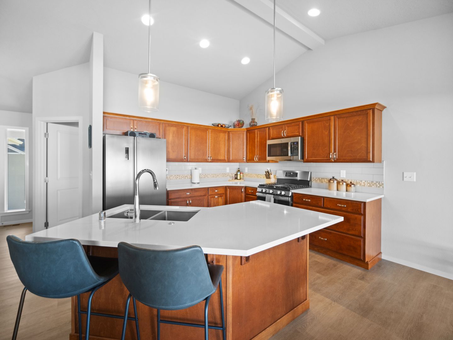 14611 E 31st Avenue 9 of 53