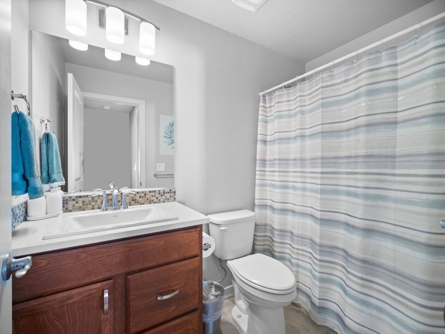 14611 E 31st Avenue 23 of 53
