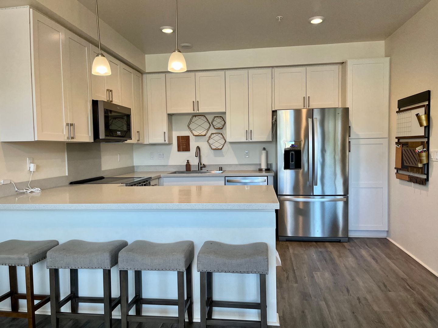 Ewa Beach Apartment: 91-3575 Kauluakoko St