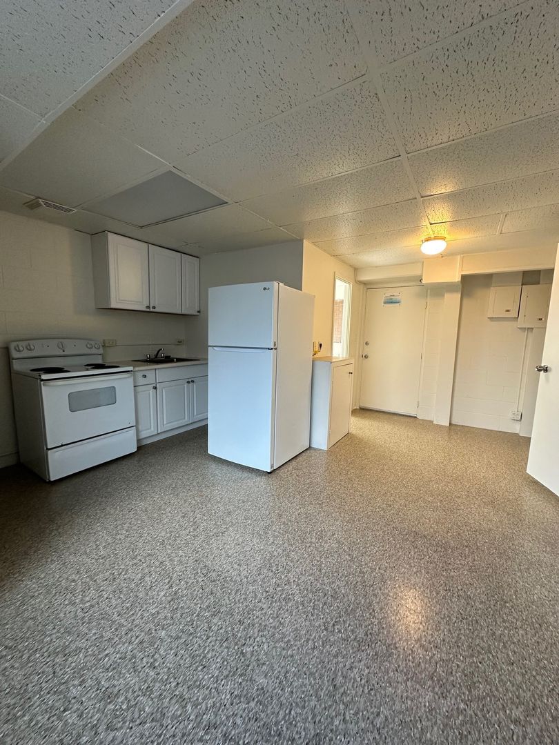 Honolulu Apartment: 2143 Kauhana Street