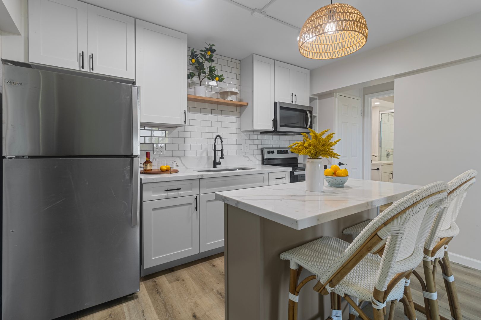 Kailua Apartment: 54 Maluniu Avenue