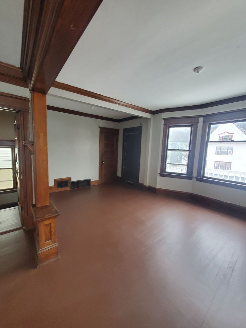 Milwaukee Apartment: 2001-2003 N 38th St.