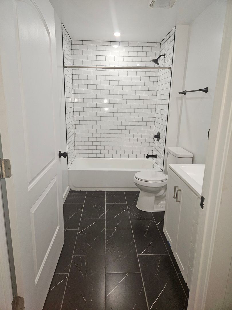 South Milwaukee Apartment: 2300 10th Ave.