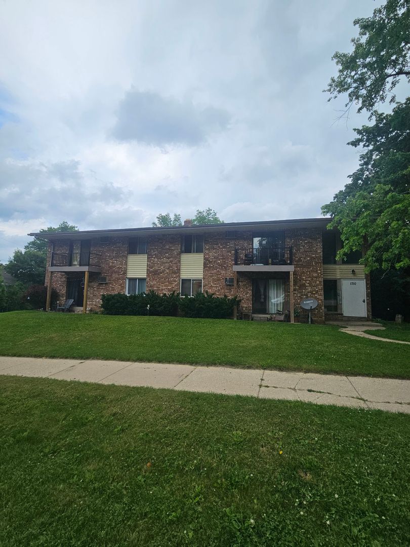 Waukesha Apartment: 1710 Elder St.