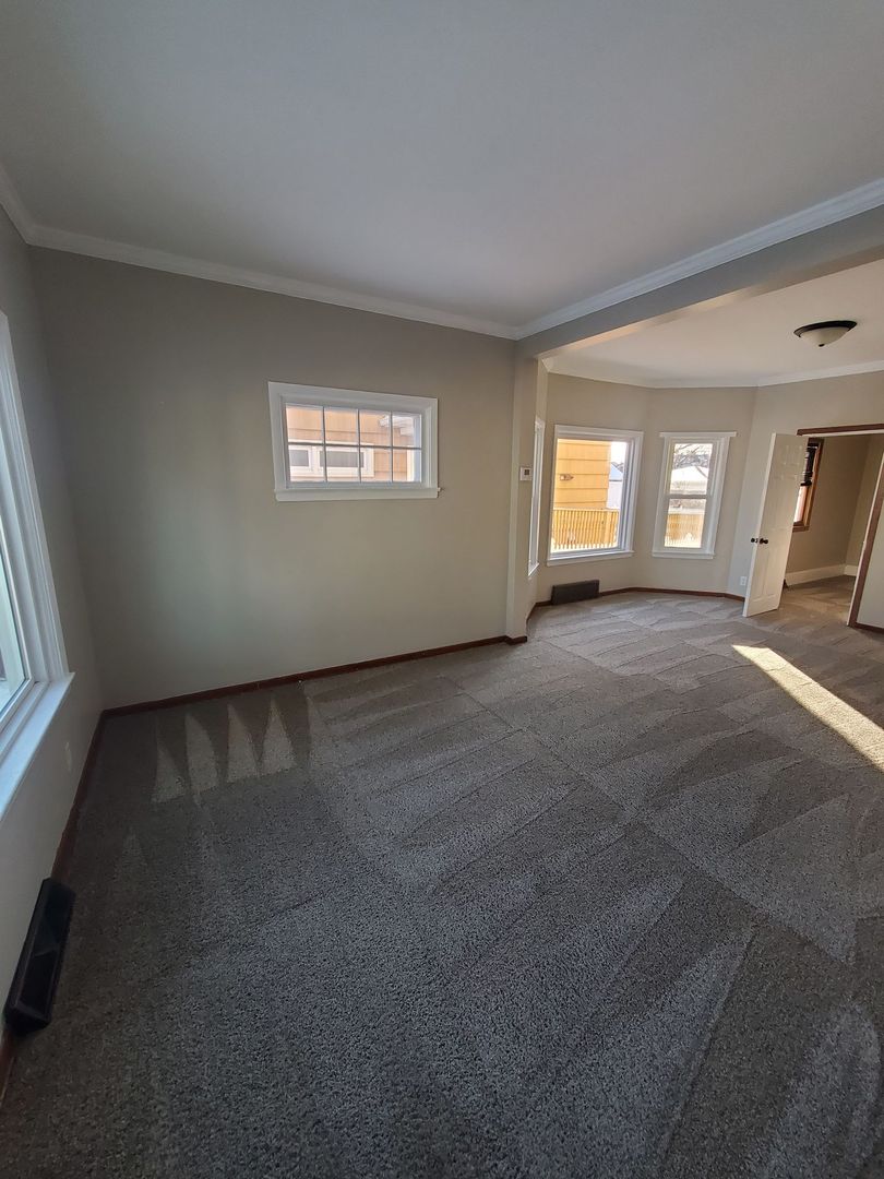 Kenosha Apartment: 6118 25th Ave.