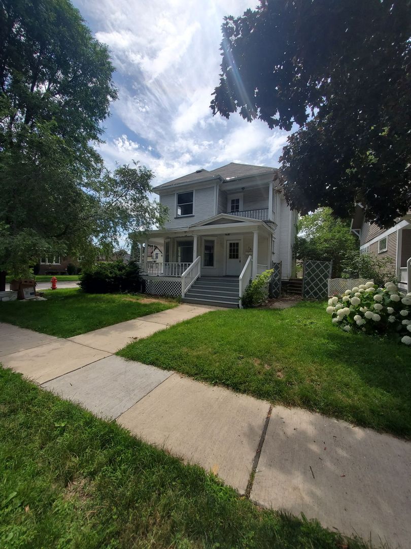 4 Bedroom Single Family 