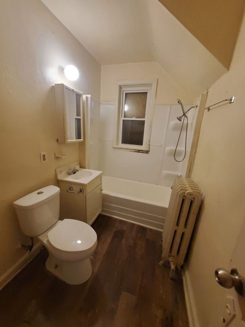 Milwaukee Apartment: 1700 W Lincoln Ave./2269 S 17th St.