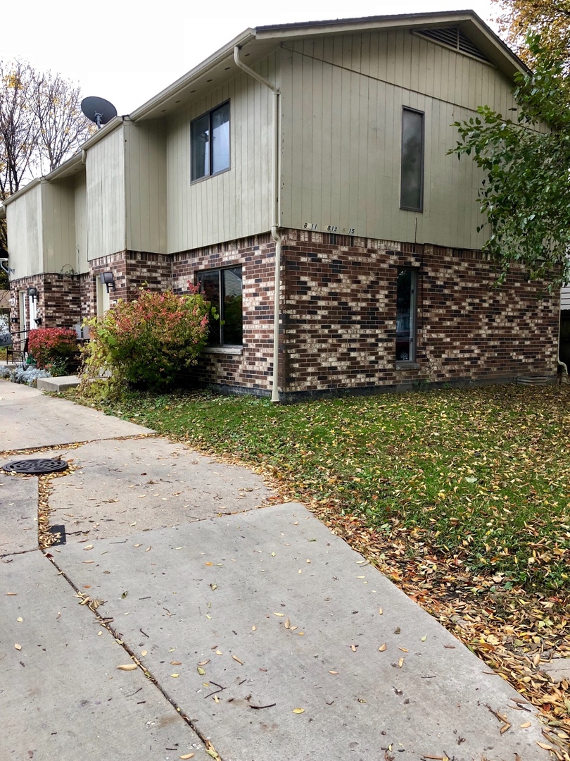 West Allis Apartment: 8811-8815 W Mitchell St.