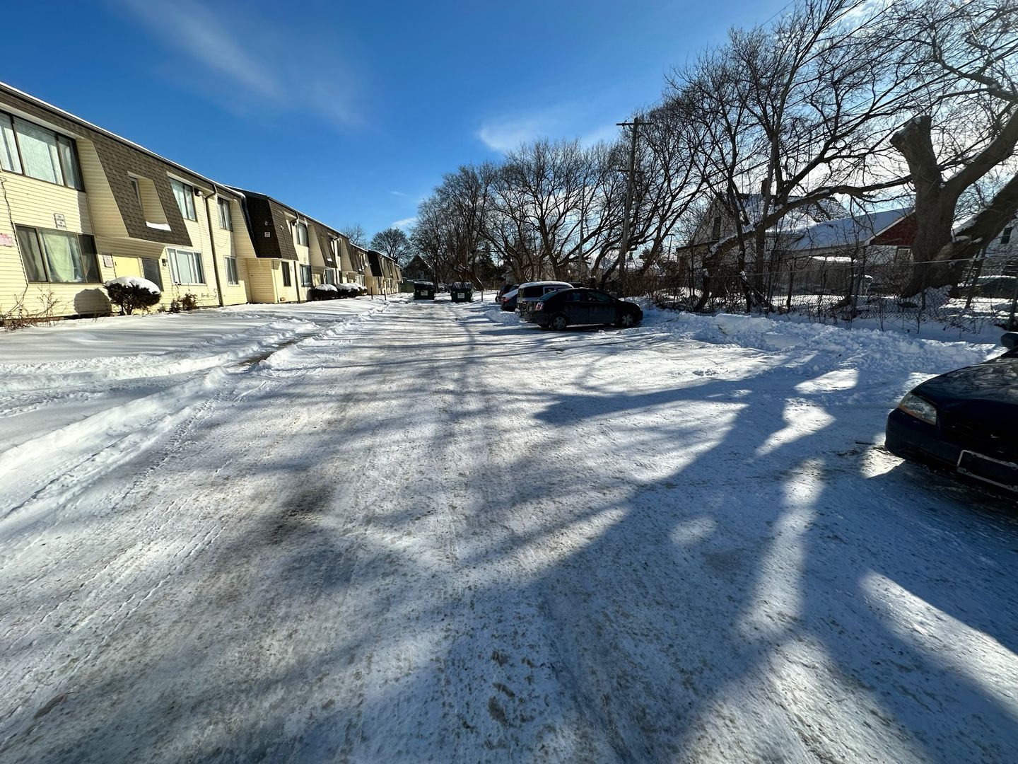 Milwaukee Apartment: 1305 - 1345 W Locust St. / 2866-2868 N 14th St.
