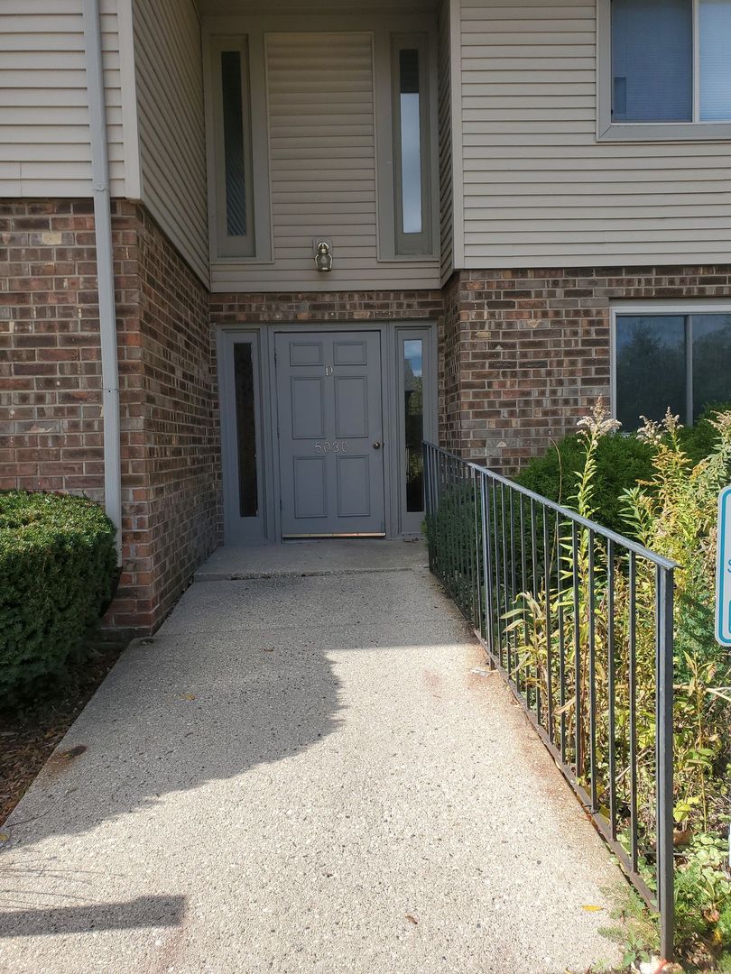 Mt. Pleasant Apartment: 5030 Graceland Blvd.