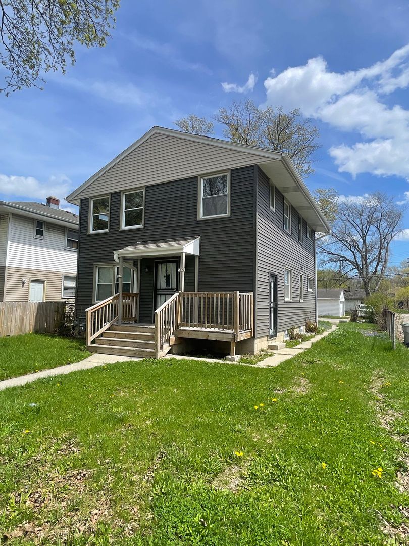 Milwaukee Apartment: 5820-5822 N 65th St.