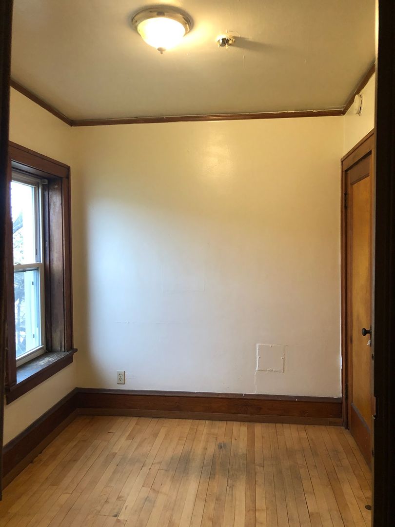 Milwaukee Apartment: 816 W. Greenfield Ave.