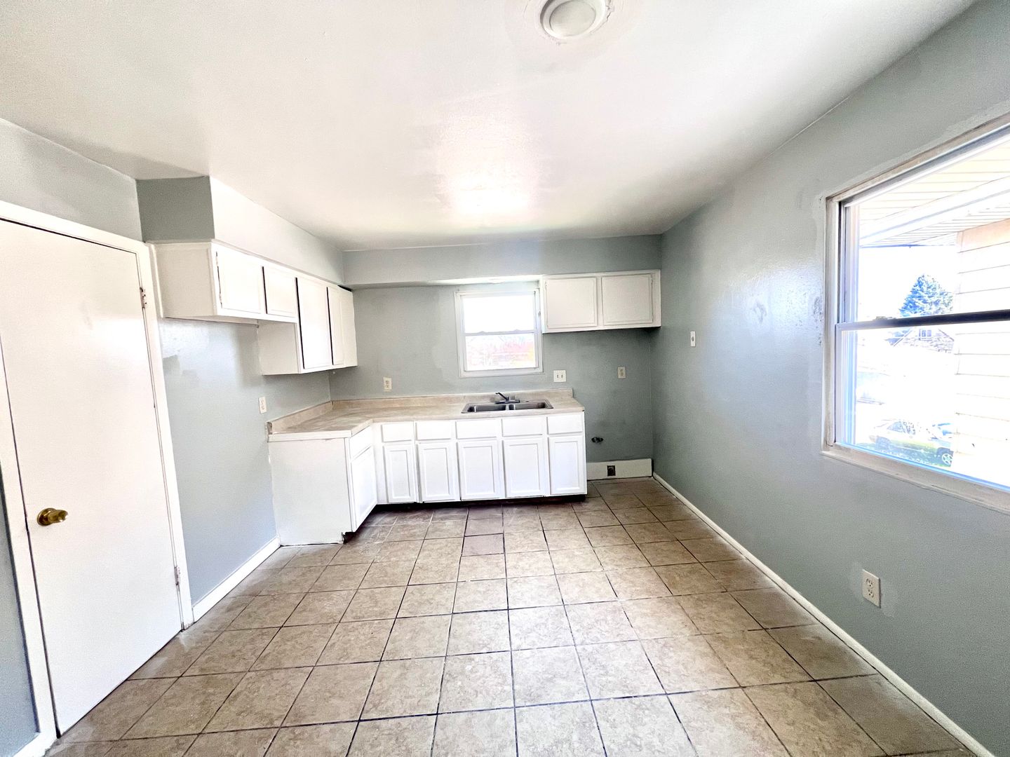 Milwaukee Apartment: 5750-5750A N 65th St