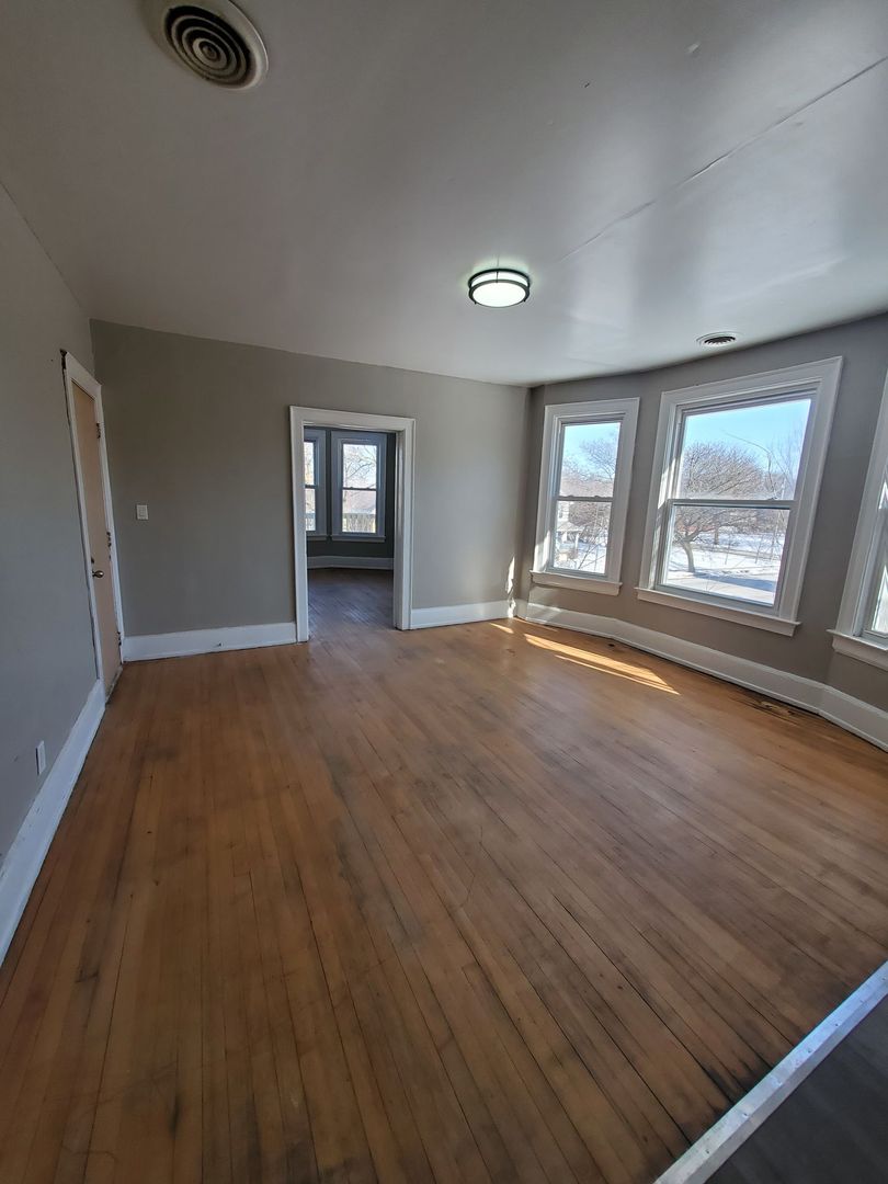 Milwaukee Apartment: 223-225 E Burleigh St.