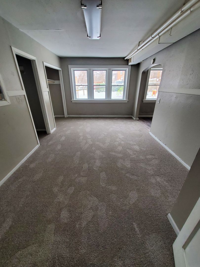Milwaukee Apartment: 2214-2220 W Hopkins St.