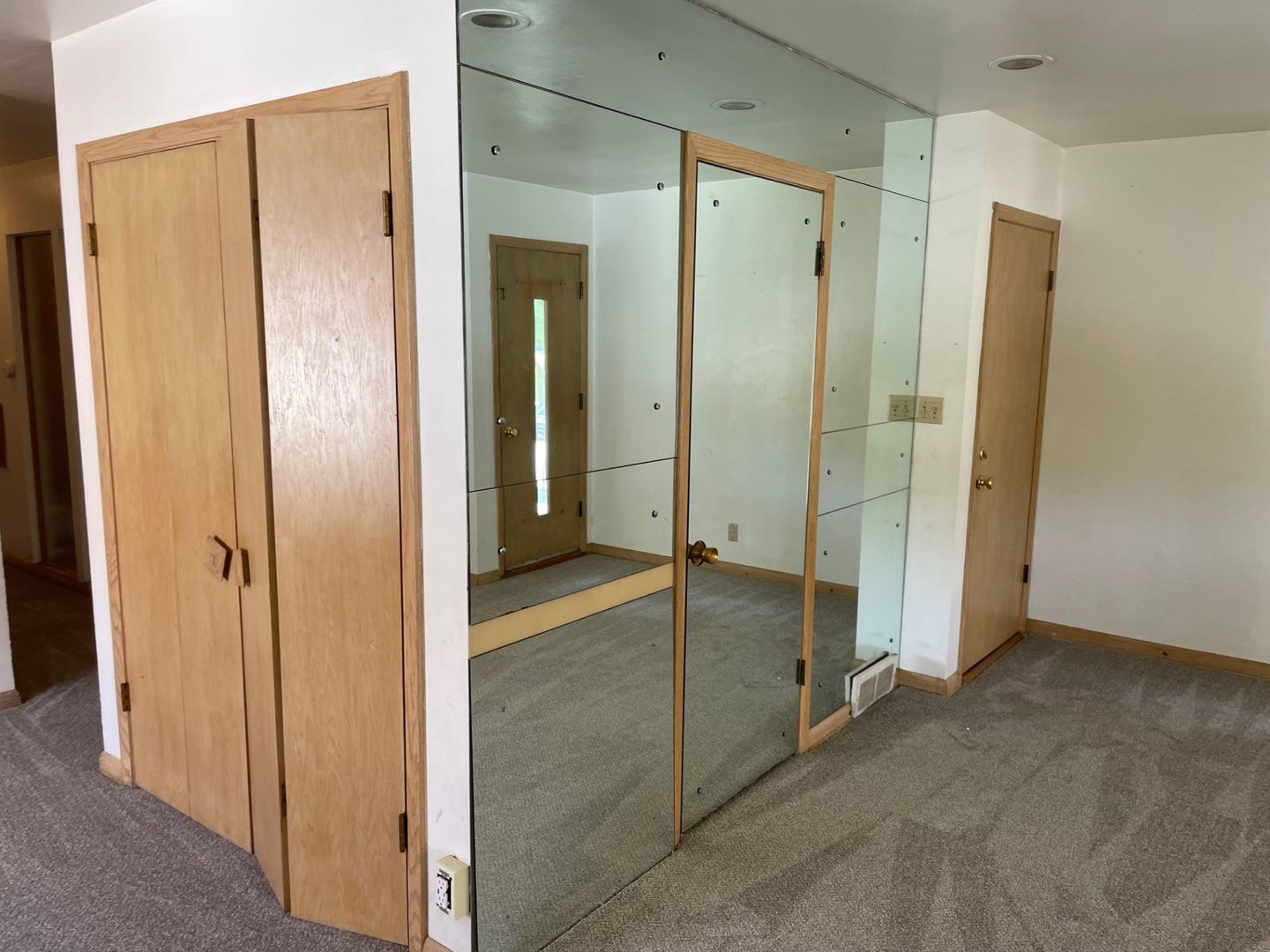 Milwaukee Apartment: 3612-3614 N 51st Blvd.