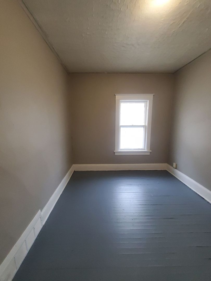 Milwaukee Apartment: 2403-2405 N 39th St.