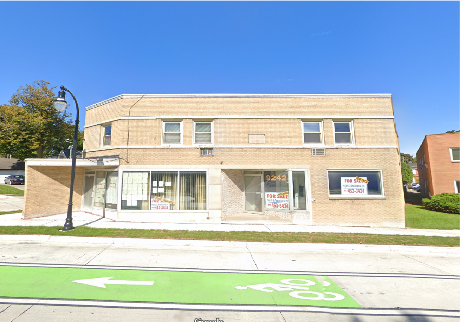 West Allis Apartment: 9242 W National Ave/ 2160 S 93rd St