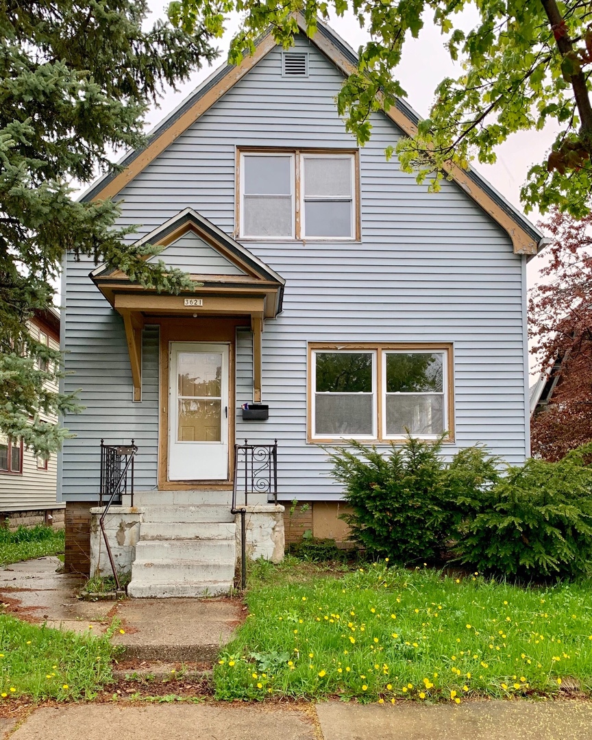 Milwaukee House: 3621 N 13th st