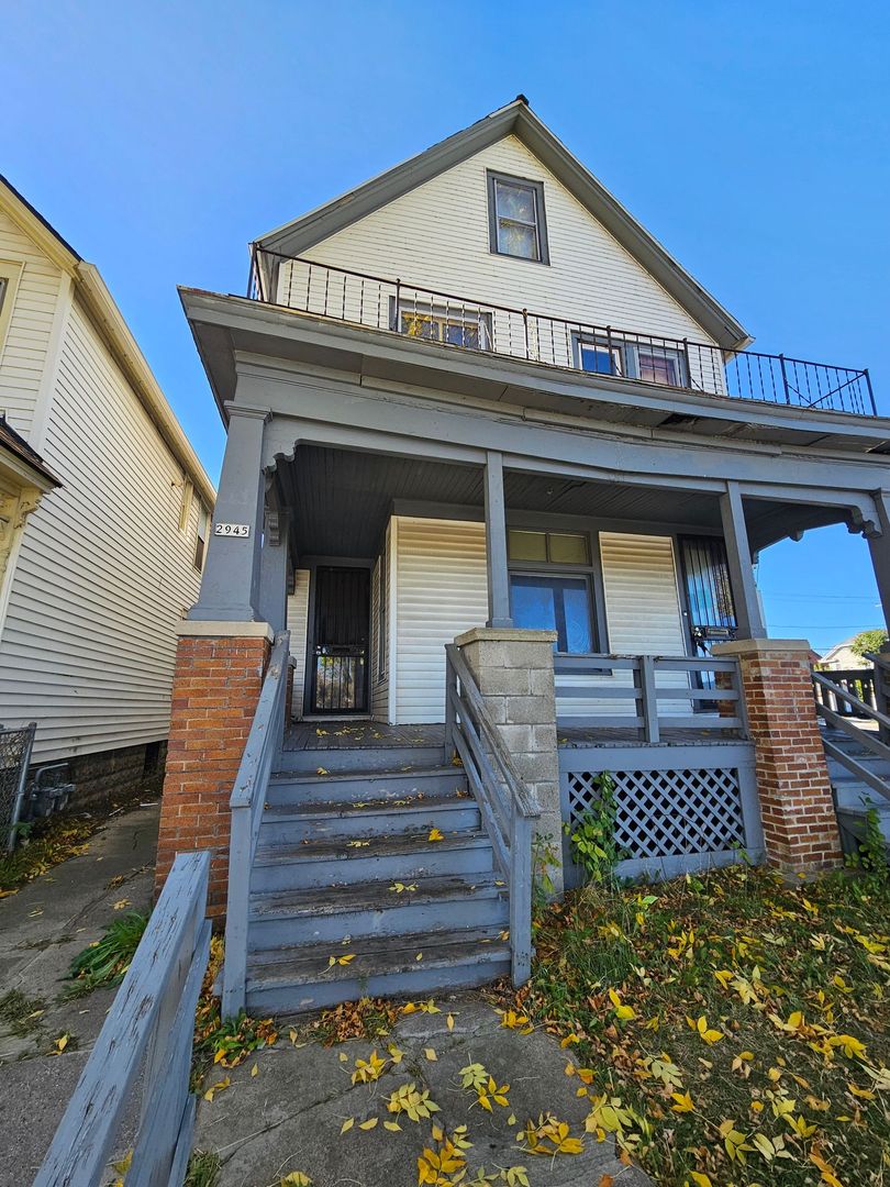 Milwaukee Apartment: 2945-2947 N. 8th St.