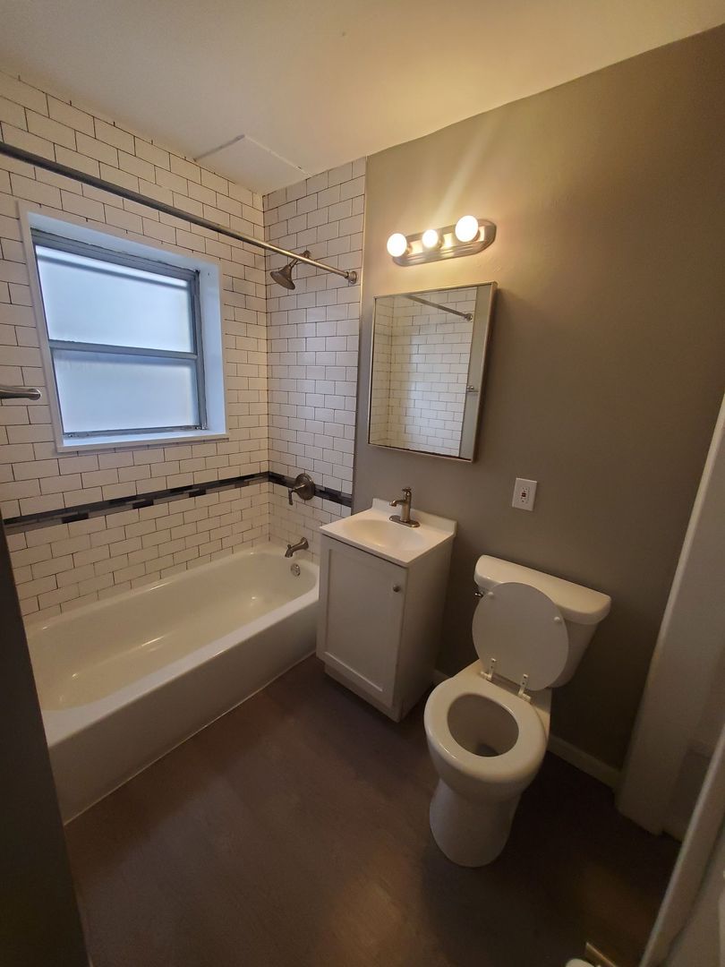 Milwaukee Apartment: 3140 S Kinnickinnic Ave.