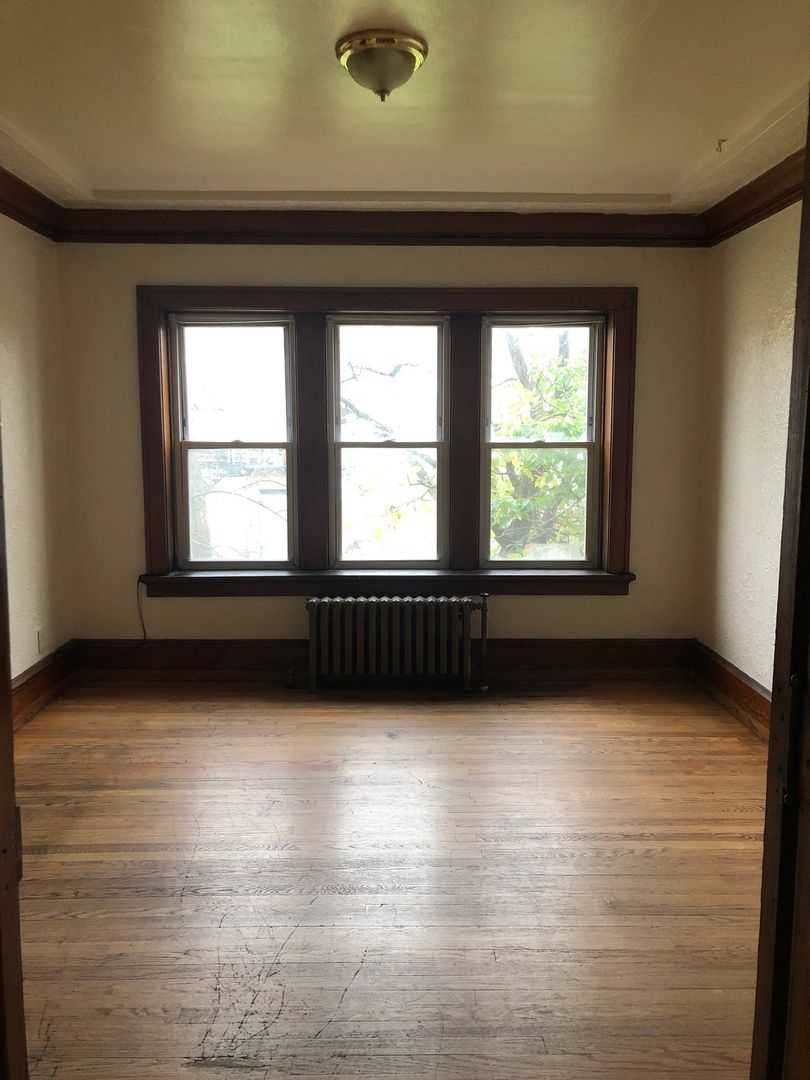 Milwaukee Apartment: 816 W. Greenfield Ave.