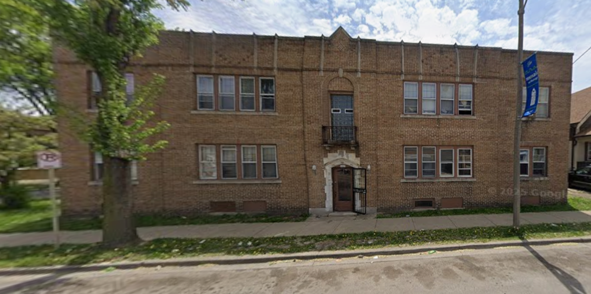 Milwaukee Apartment: 4409 W Burleigh St.