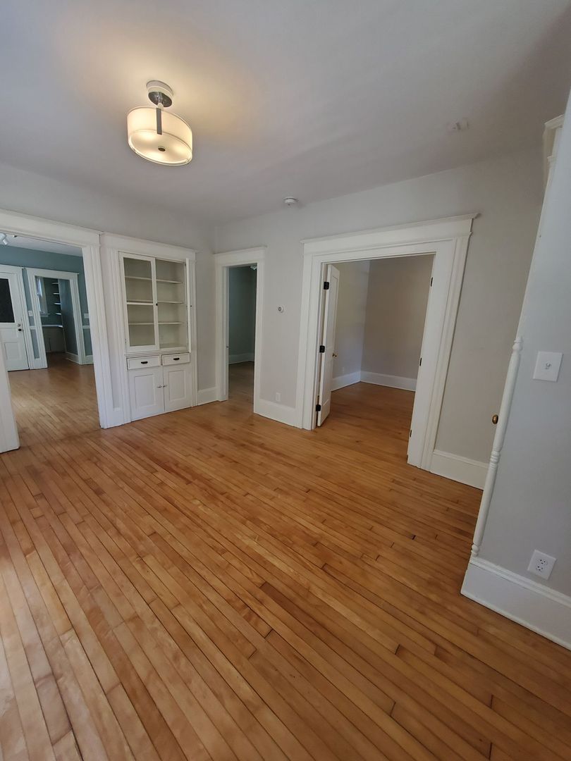 Milwaukee Apartment: 3015-3015B N Pierce St.