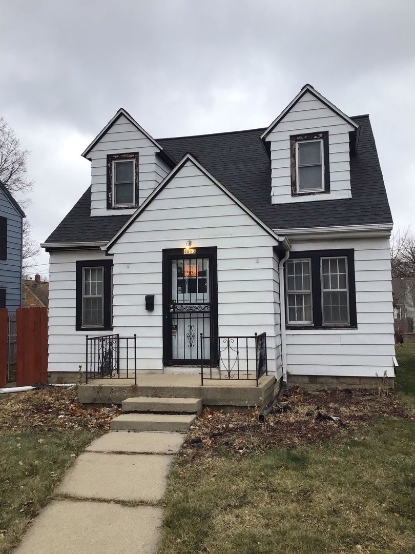 Milwaukee House: 4853 N 41st St.