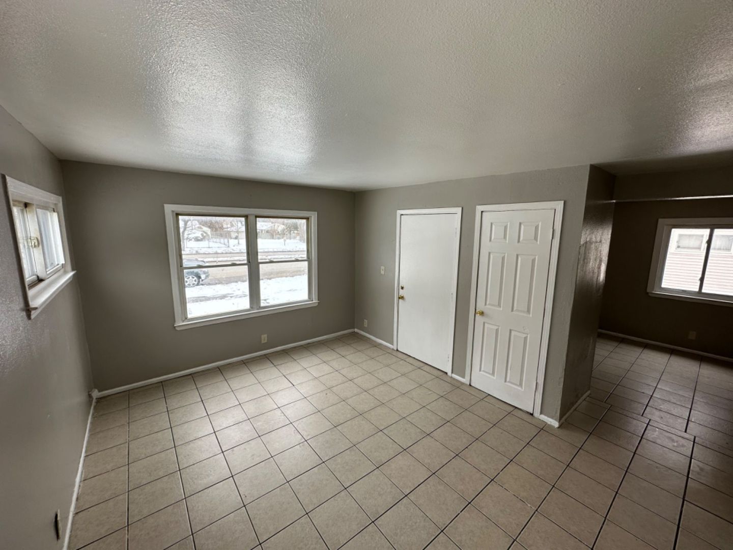 Milwaukee Apartment: 5657-5659 N 60th St.