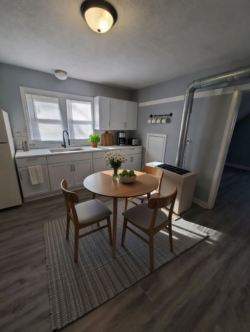 Milwaukee Apartment: 4604-4604A N 29th St.