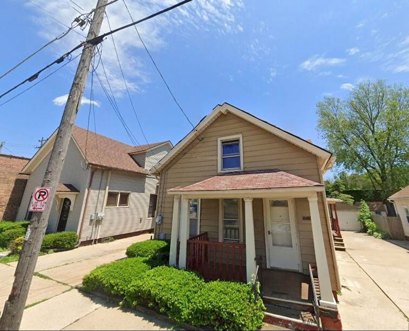 Racine House: 1211 S Memorial Dr.