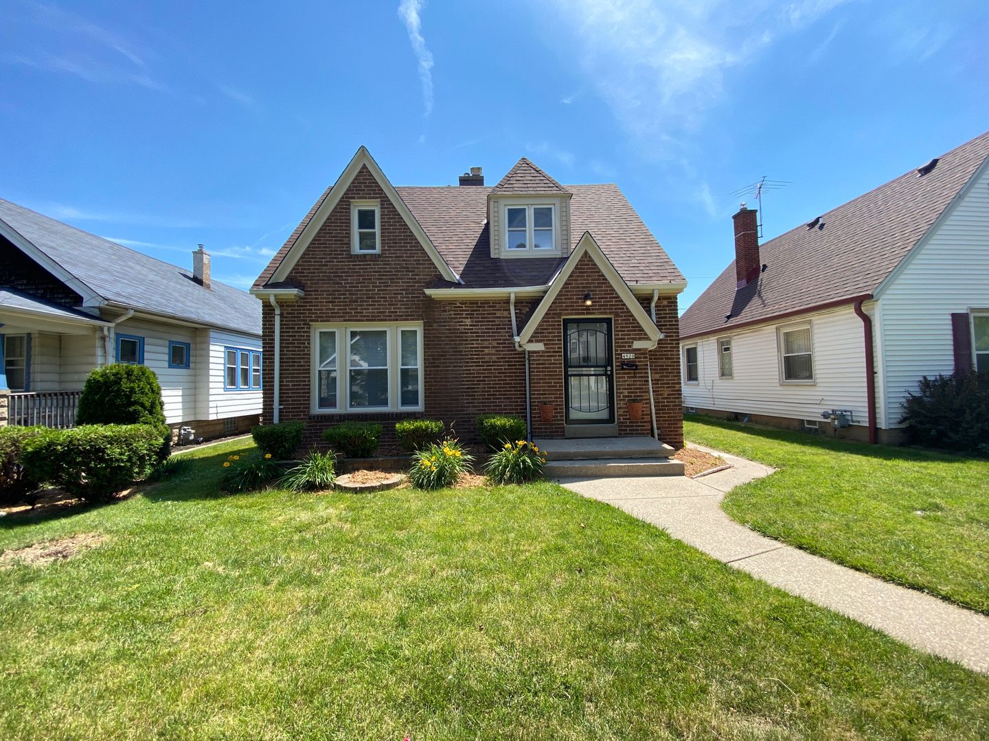 Milwaukee House: 4920 N 25th Street