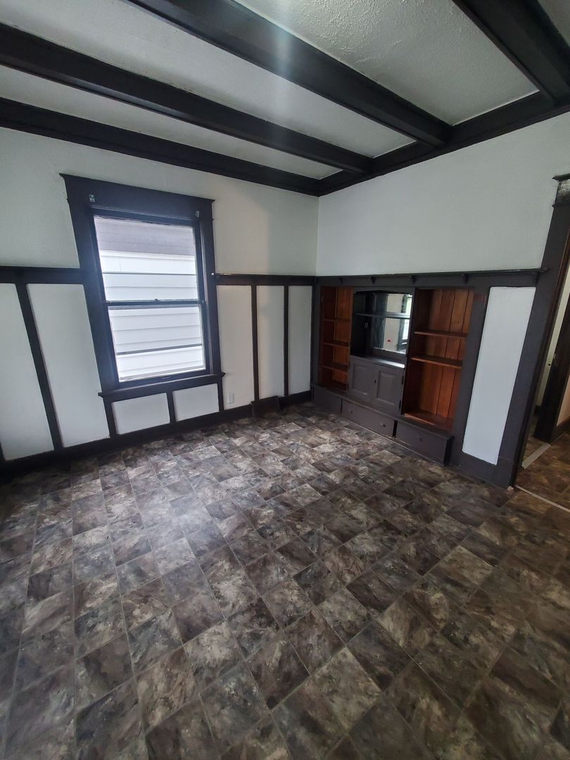 Milwaukee Apartment: 3149 N 25th St.