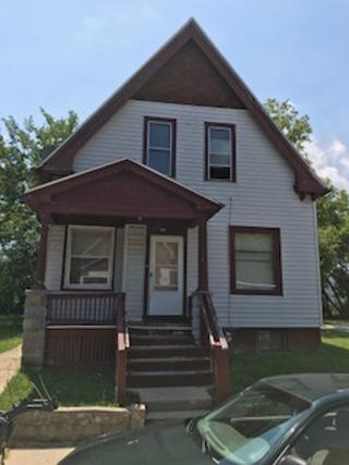 Milwaukee House: 1327 W Albany Pl