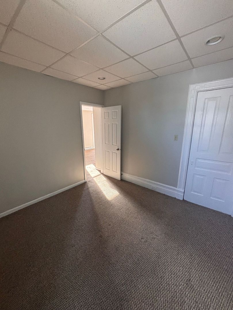 Kenosha Apartment: 1925 52nd St.