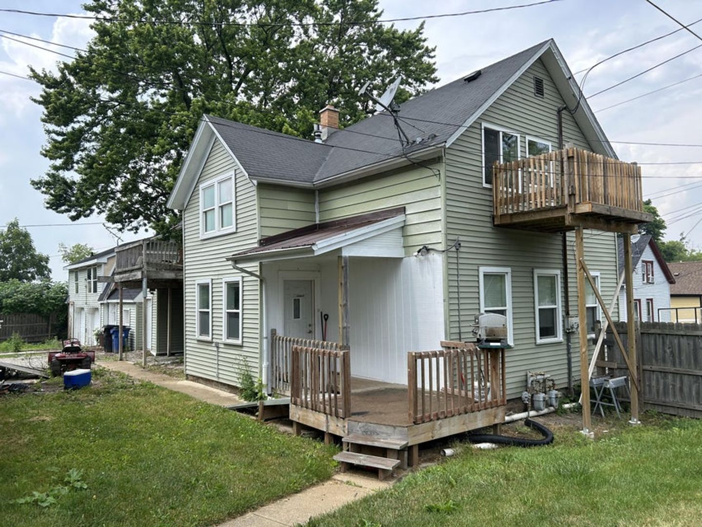 Racine Apartment: 922-924 Elm St.