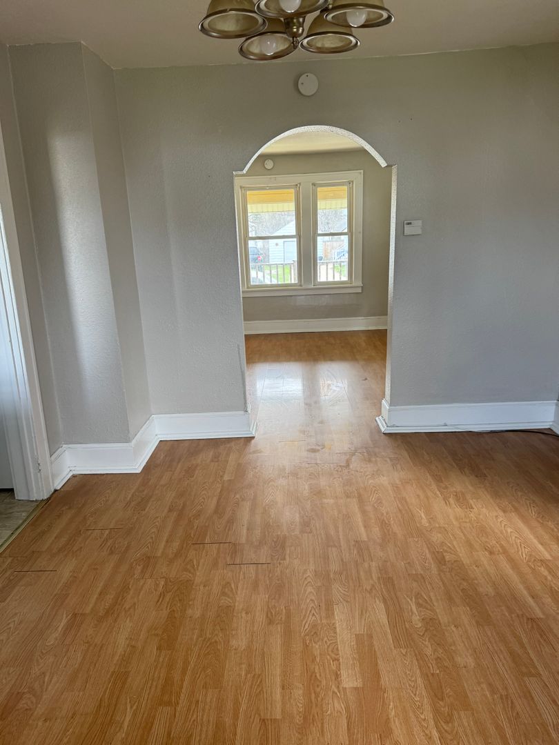 Kenosha House: 914 42nd St.