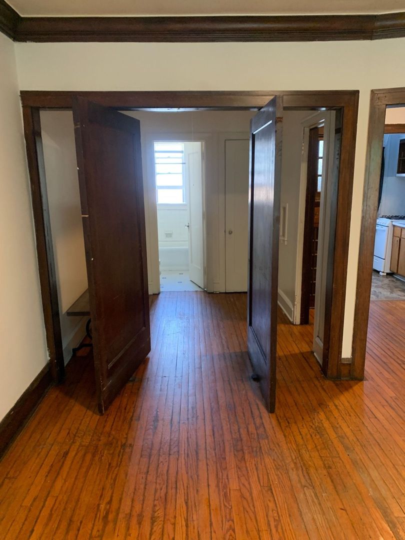 Racine Apartment: 831 College Avenue