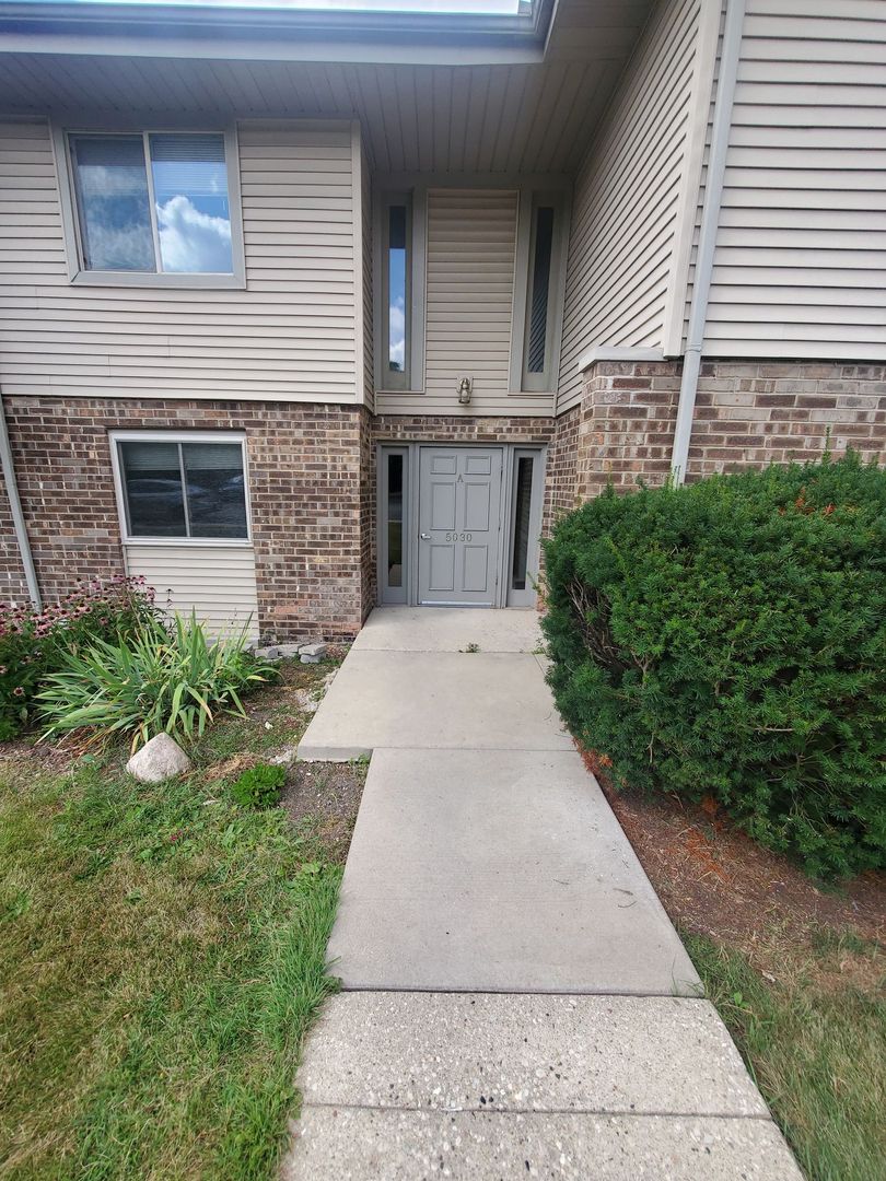 Mt. Pleasant Apartment: 5030 Graceland Blvd.