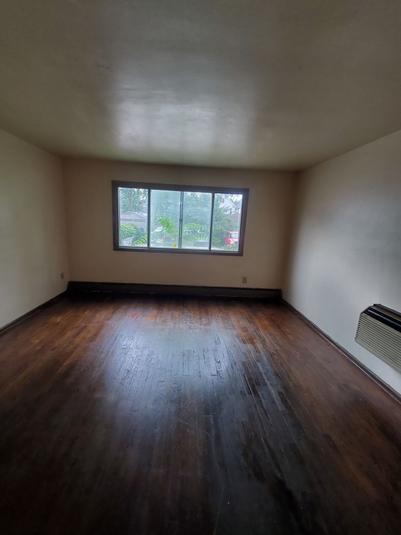 Milwaukee Apartment: 2517 W National Ave.