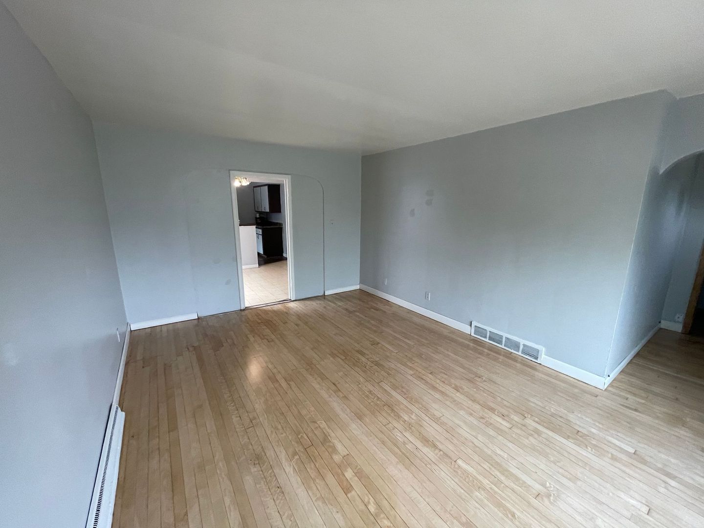 Milwaukee Apartment: 2323-2337 S 5th St./2346-2348 S Chase Ave.