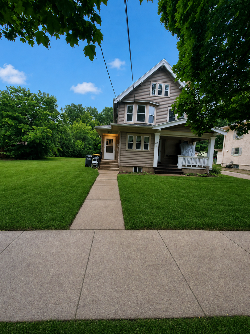 Waukesha Apartment: 135-137 Garfield Ave