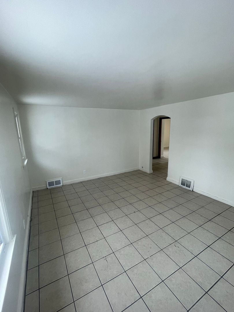 Milwaukee Apartment: 3822-3824 N 36th St.